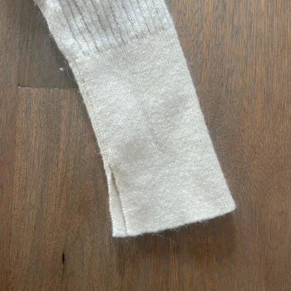 White Ribbed Knit Sweater - Picture 6 of 7